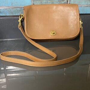 Vintage Tan Leather Turn Lock Crossbody Bag
